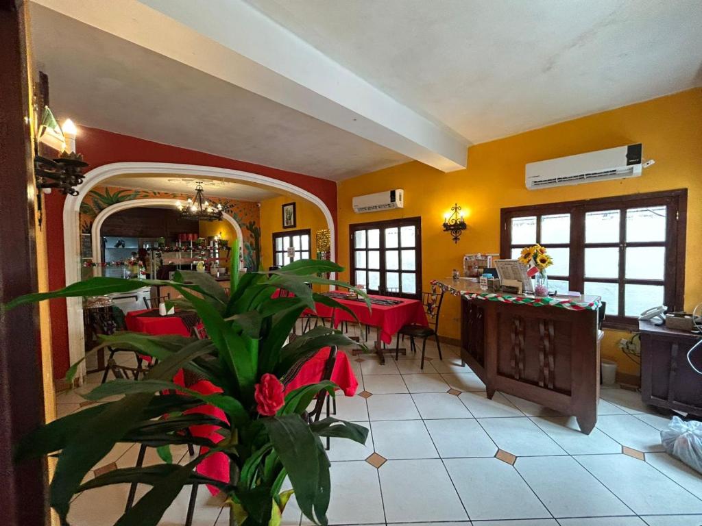 HOTEL COLONIAL MATAMOROS